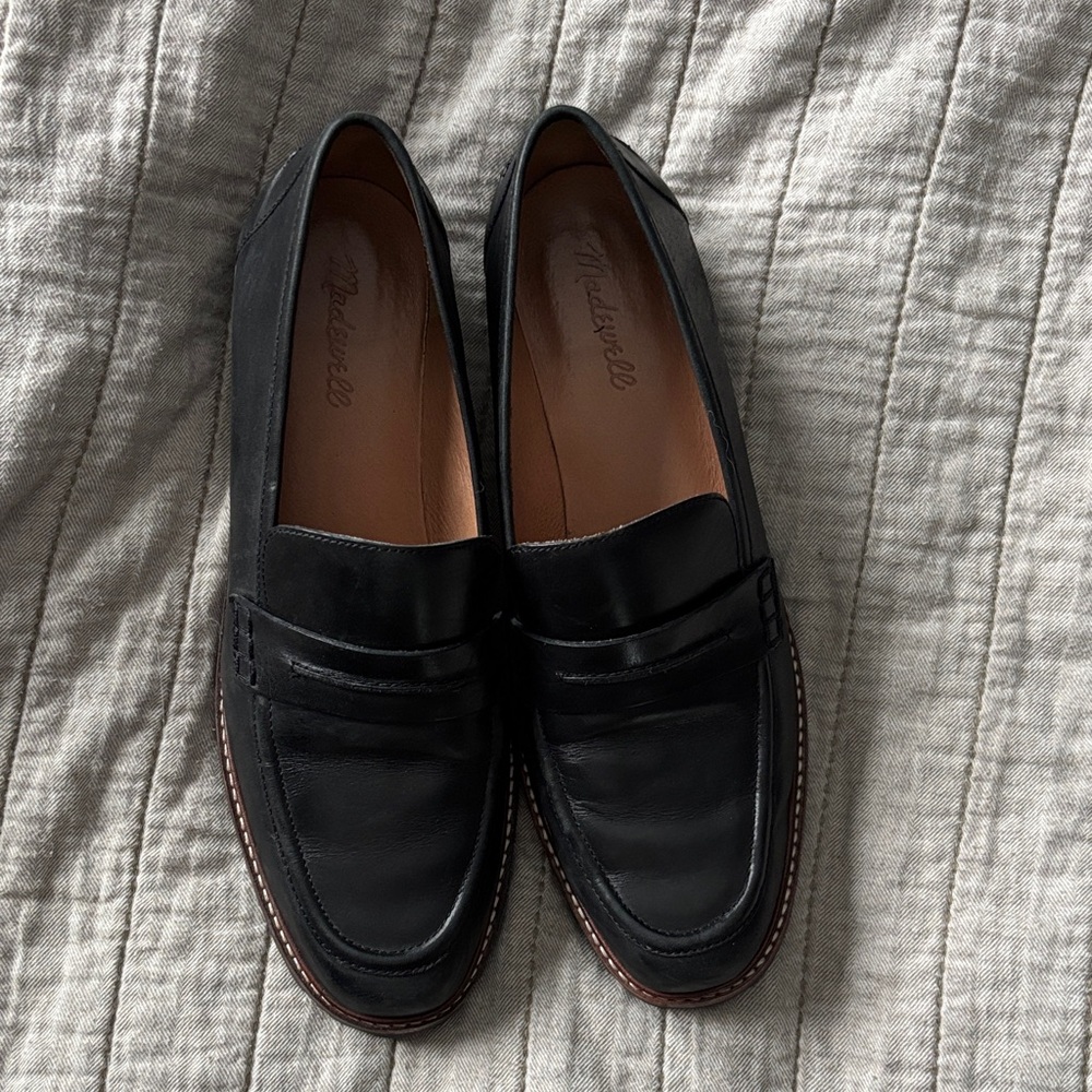 Madewell Women’s Black Leather loafers